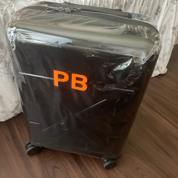 Off-White Suitcase - Picture 3 of 16